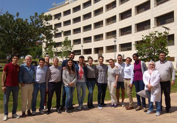 Personal integrant de l’equip de recerca ArchaeChemis de la Universitat de València.